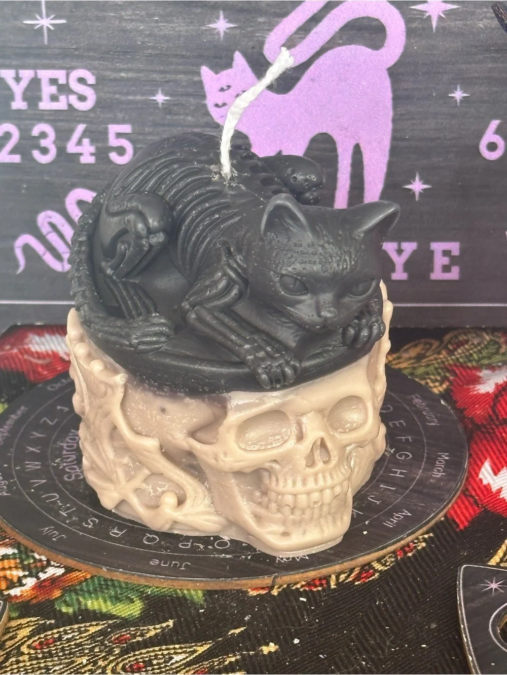 Graveyard Familiar Candle